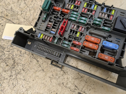 2007-2013 BMW 328i E92 Front Power Distribution Fuse Box 9119444 OEM