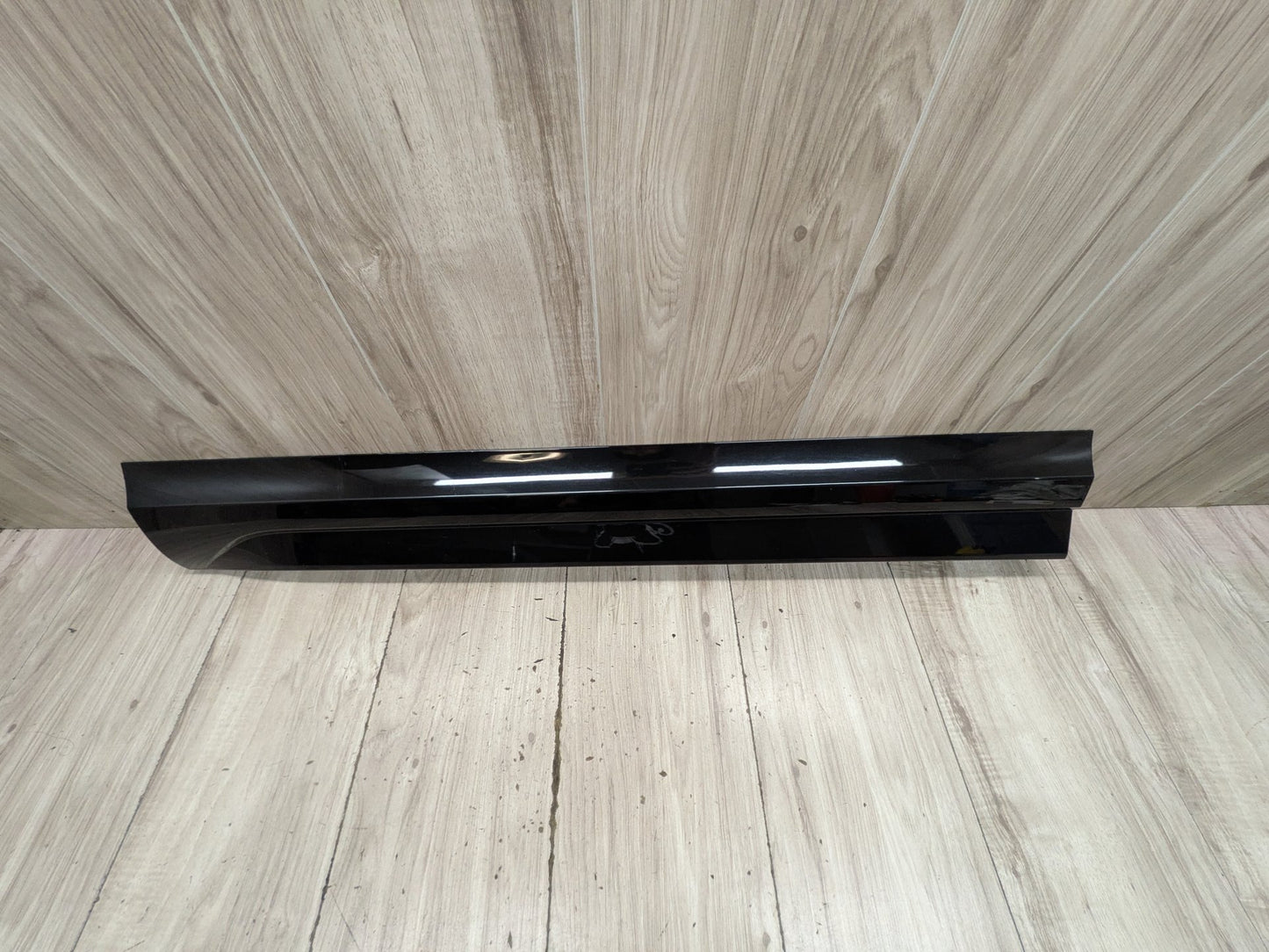 16-18 OEM Audi Q3 8U- Left Driver Side Skirt Rocker Panel Black PN: 8U0853959D