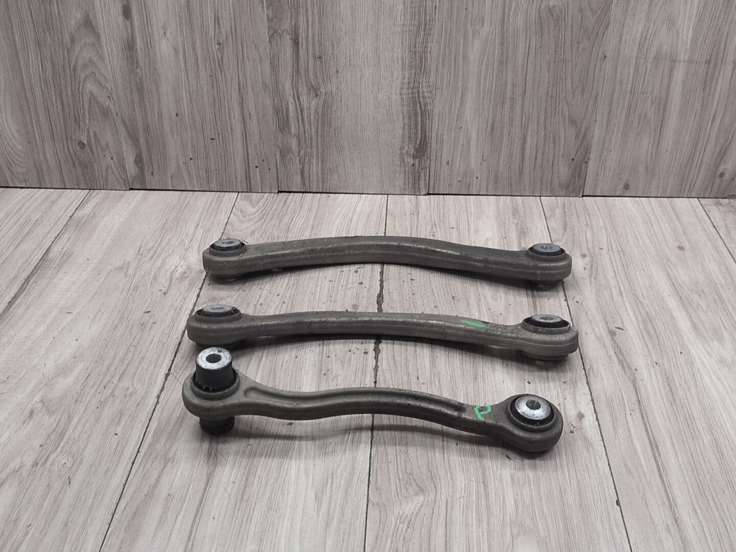 2009-2012 Mercedes-Benz E550 W212 Rear Right Passenger Control Arms SET A20407FL3