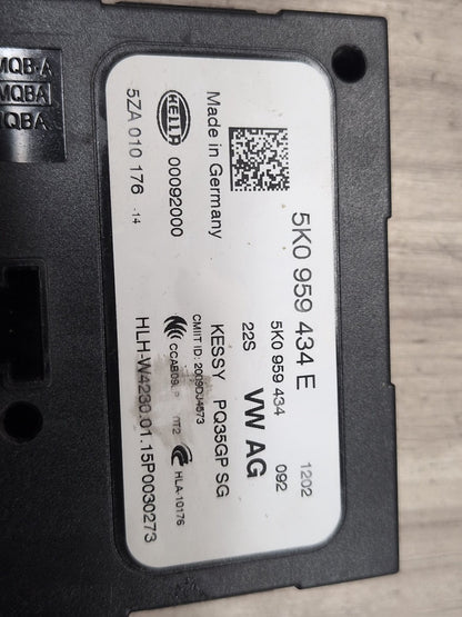 2015-2018 Audi Q3 8U Keyless Entry Receiver Module 5K0959434E