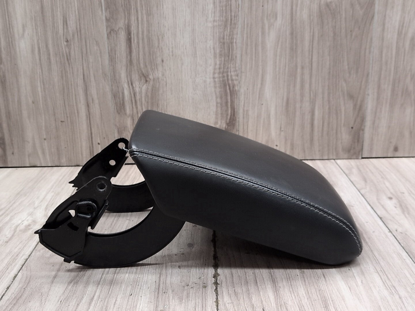 2008 - 2017 Audi S5 8T Center Console Armrest Arm Rest  8K0864207H