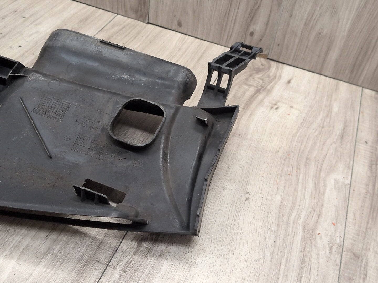 OEM Mercedes-Benz E550 W212 Front Upper Engine Bay Radiator Support Brace Cover