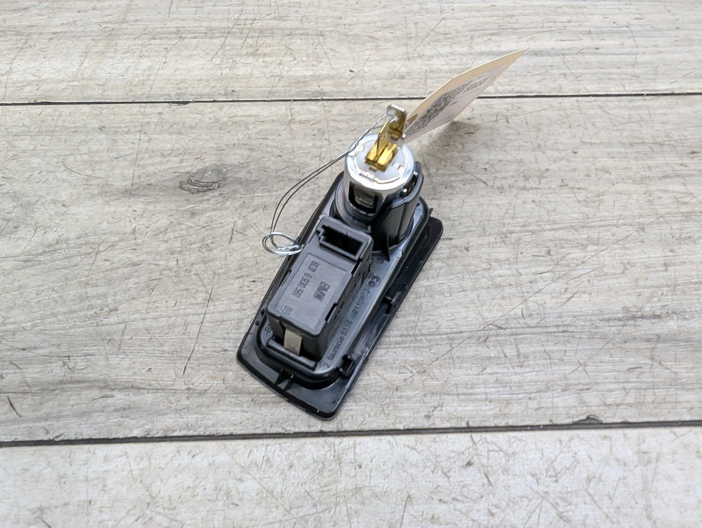 2008-2013 BMW 128i E82 AUX/ USB Charger Port Socket 6930561
