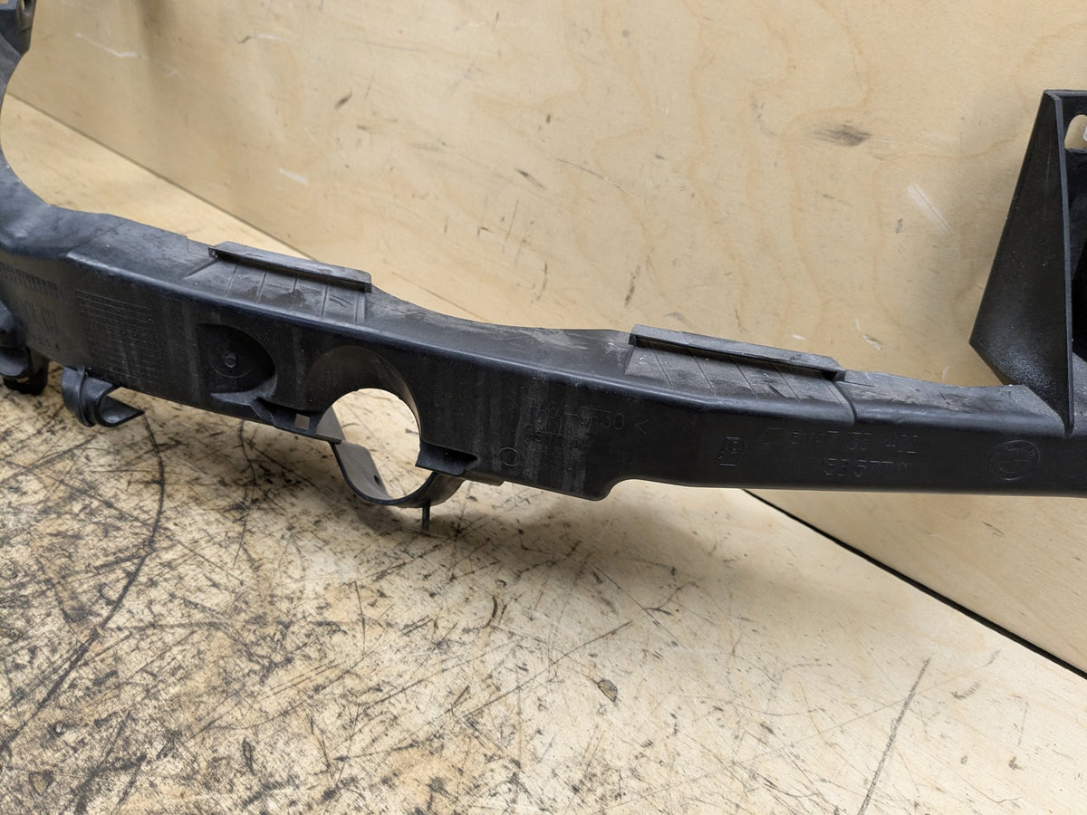 09-11 BMW E90 335 LCI Front Right Passenger Headlight Arm Bracket Mount Plastic