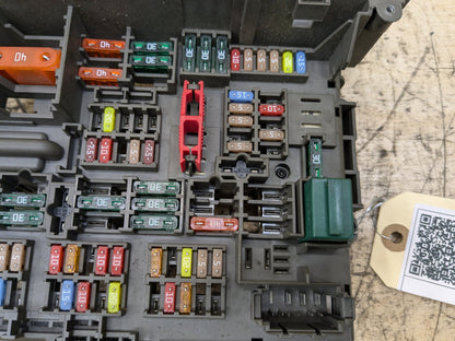 2008-2013 BMW 135i E88 Front Power Distribution Fuse Box 9119444 OEM