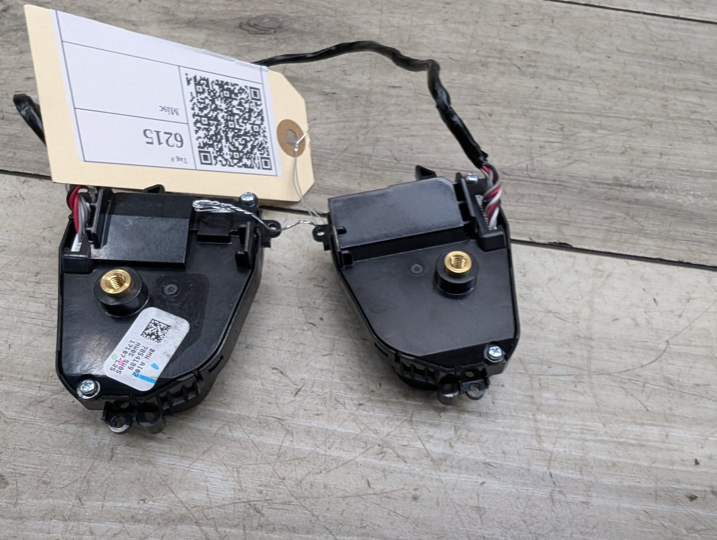 2017-2023 BMW M550i xDrive G30 Steering Wheel Switch Buttons 7854189