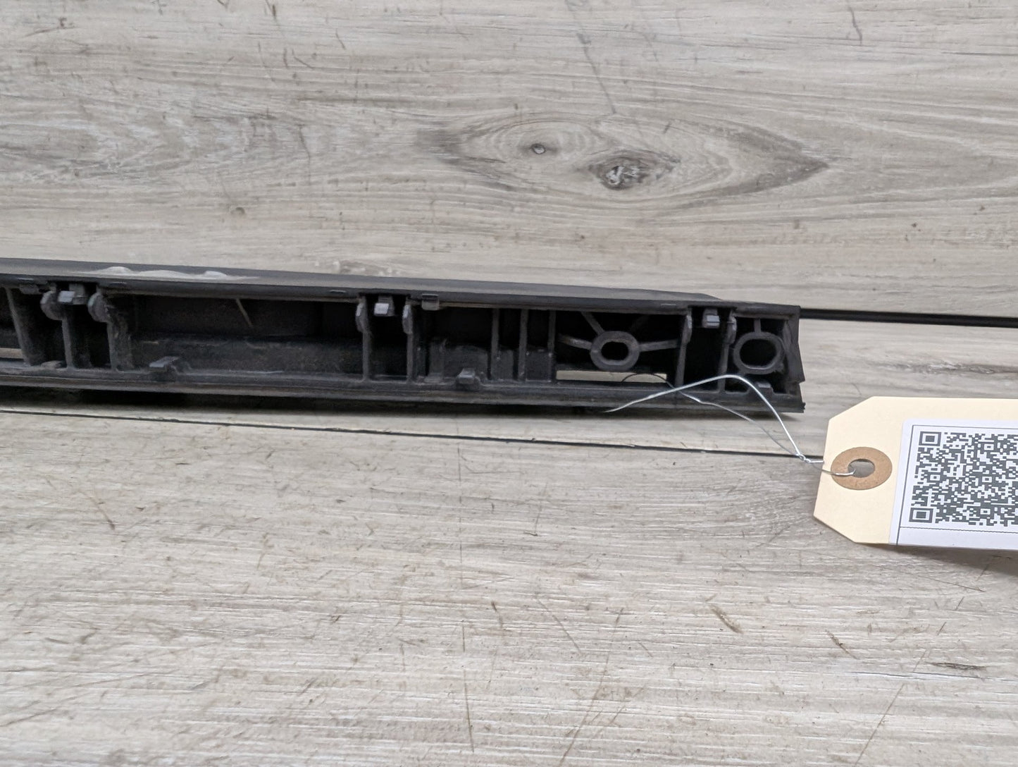 16-19 OEM BMW G12 740 750 Trunk Lid Grip Handle License Plate Light