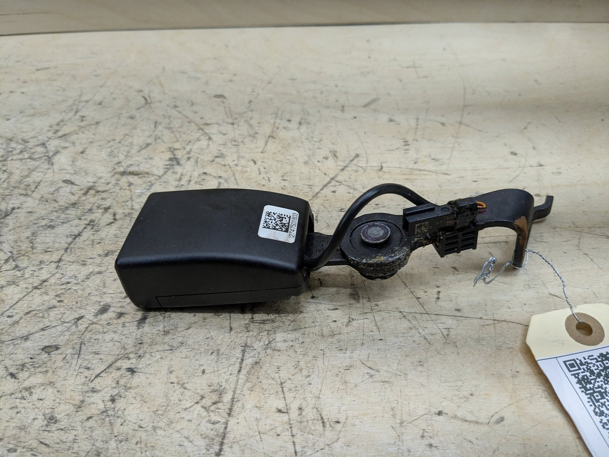 OEM BMW F90 M5 G30 530 540 M550 Rear Right Passenger Seatbelt Seat Belt Buckle