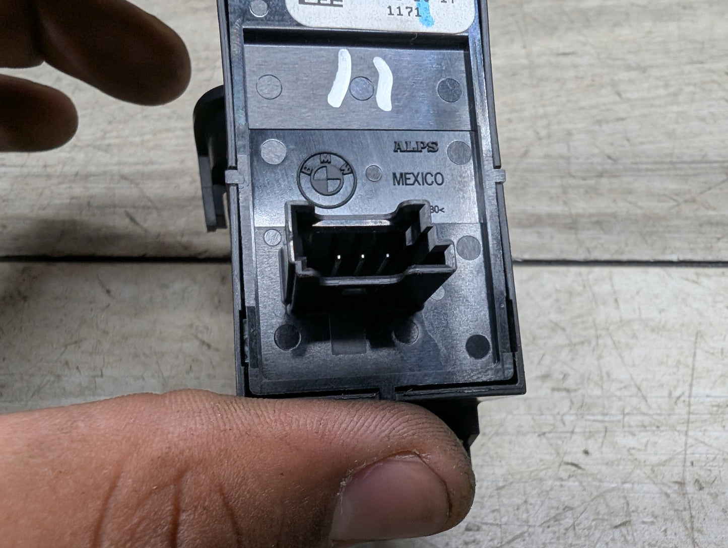 OEM BMW F90 M5 G01 G02 G30 530 540 M550 X3 Parking Brake Auto Hold Switch BLACK