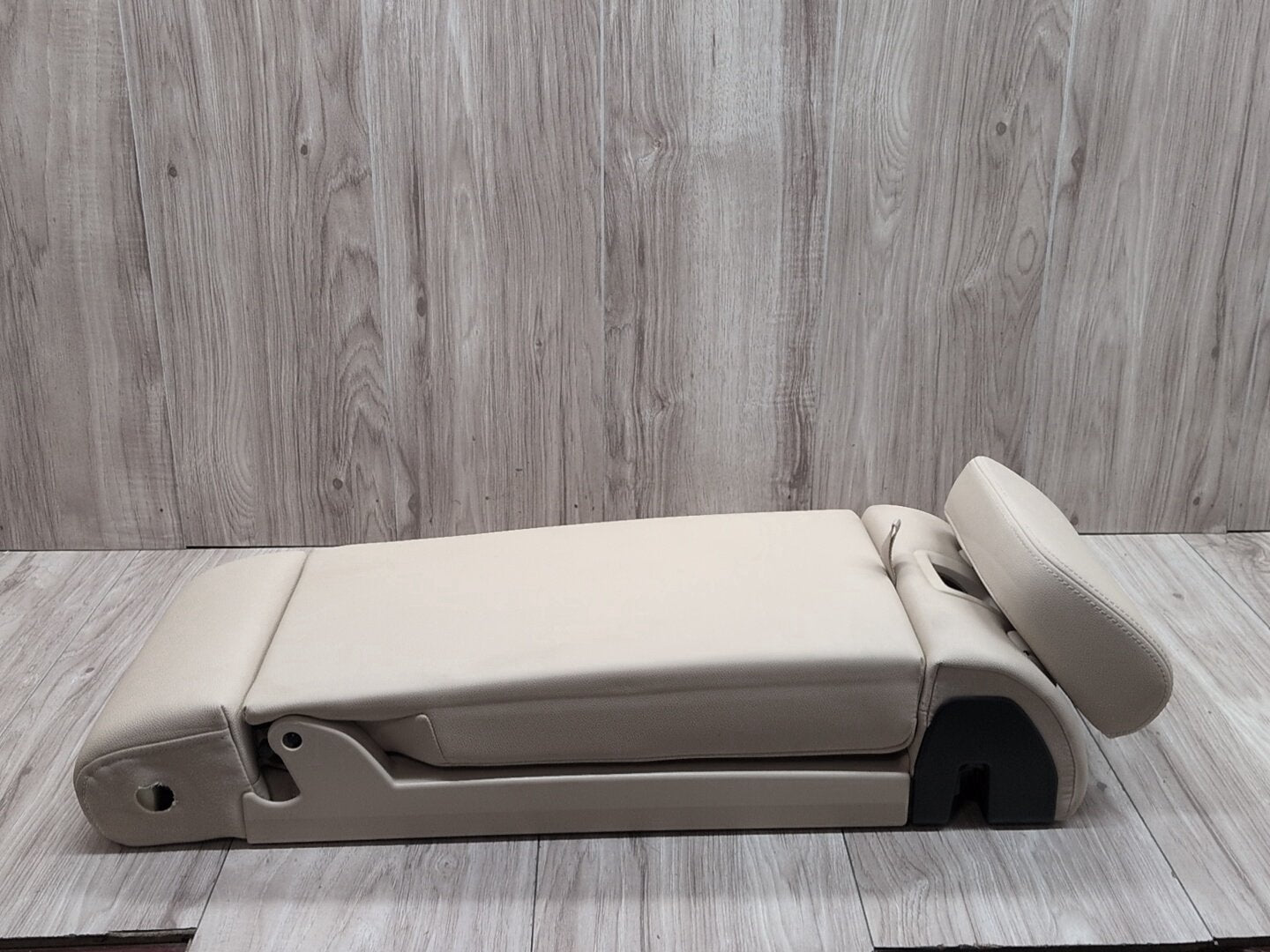 2019-2026 BMW 330i G20 Rear Center Middle Seat W/ Cupholder Armrest Assembly 5A04A61