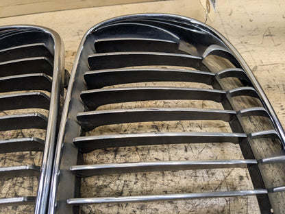 2008-2013 BMW 135i E88 Front Upper Bumper Cover Kidney Grilles SET 7179655 OEM