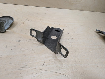 15-20 OEM BMW F80 F82 F83 M3 M4 Left Driver Fender Bracket Mount Carrier SET
