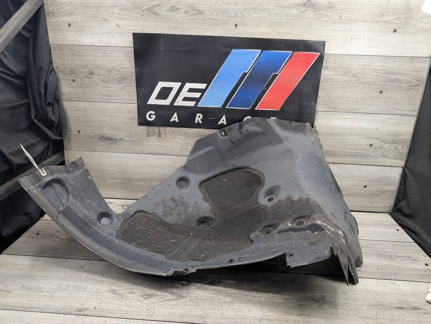 OEM BMW G30 540 M550 M SPORT Front Right Passenger Fender Liner Splash Shield