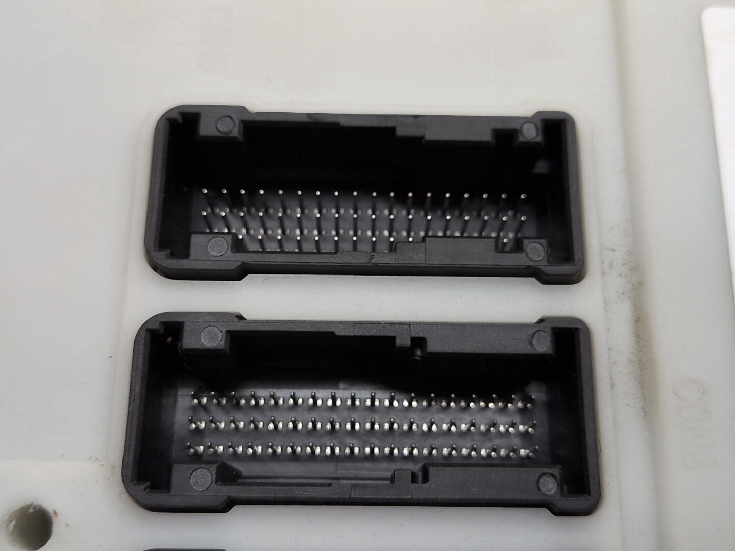 2015 - 2019 BMW X6 F86 Bdc Body Domain Fem Control Module w/ Key 6821976 S63B44T2