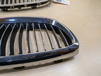 2007-2013 BMW 328i E93 Front Left Right Upper Bumper Cover Kidney Grilles SET 7157277