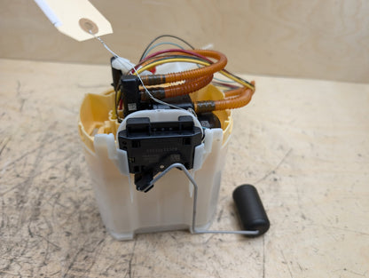 OEM BMW G20 G22 G23 G26 G42 330 M340 430 M440 Gas Tank Mounted Sending Fuel Pump