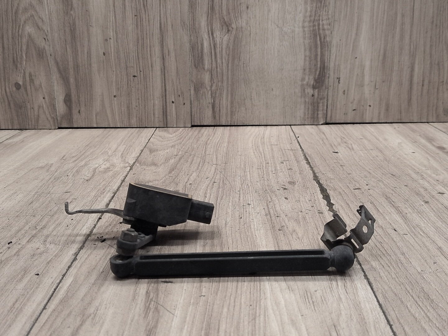 OEM BMW F10 F22 F30 F32 F36 F80 F82 M4 Front Rear Left Right Height Level Sensor