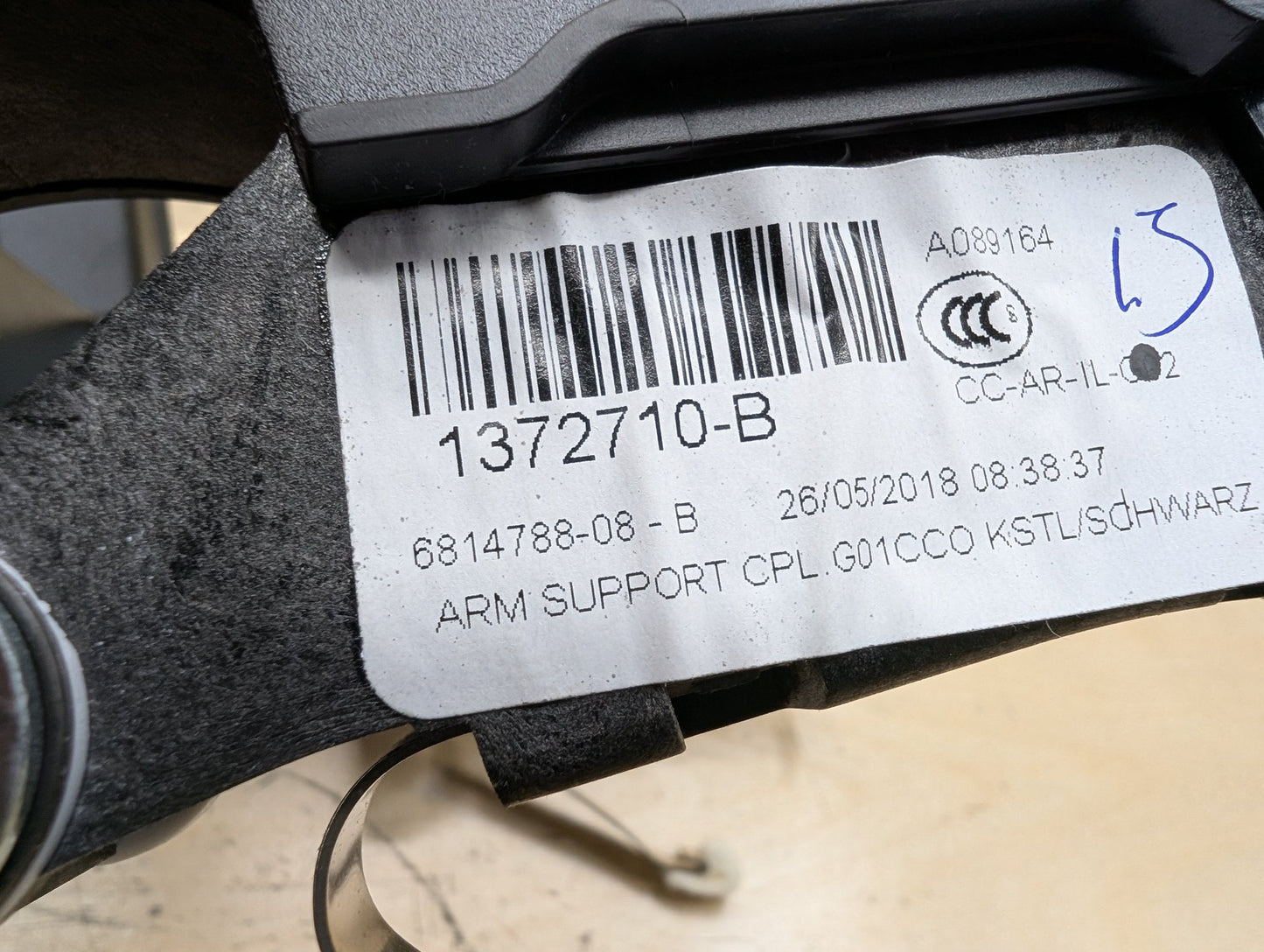 18-21 OEM BMW G01 G02 X3 X4 Retractable Armrest Tray Console Leather Black