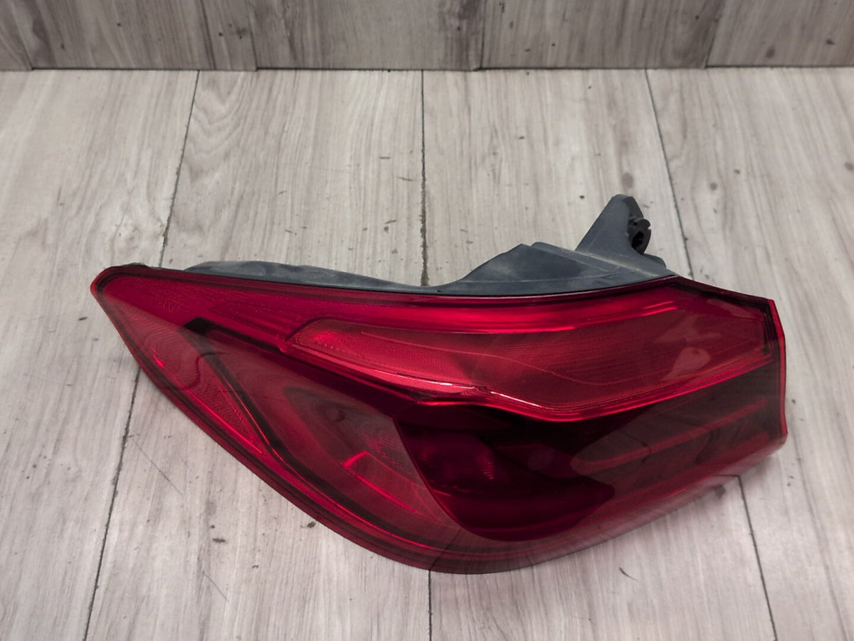 17-20 OEM BMW F90 G30 530 540 M550 M5 Rear Left Driver Side Outer Tail Light