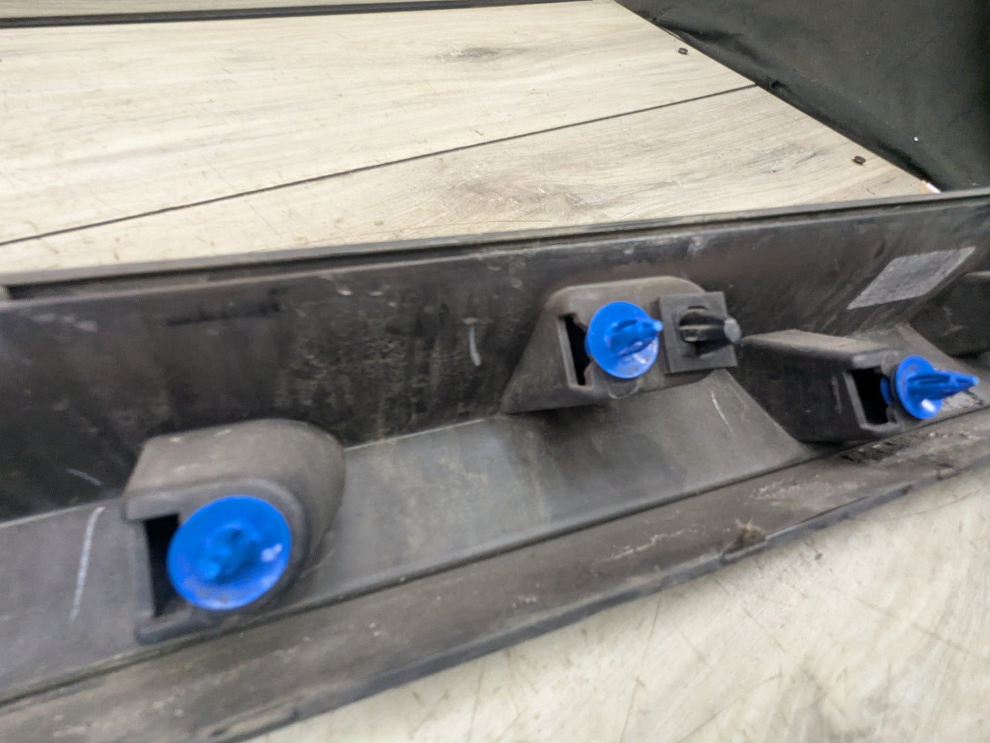 2018 - 2023 BMW X3 G01 Front Right Passenger Exterior Door Trim Molding 8064796 B58B30M0