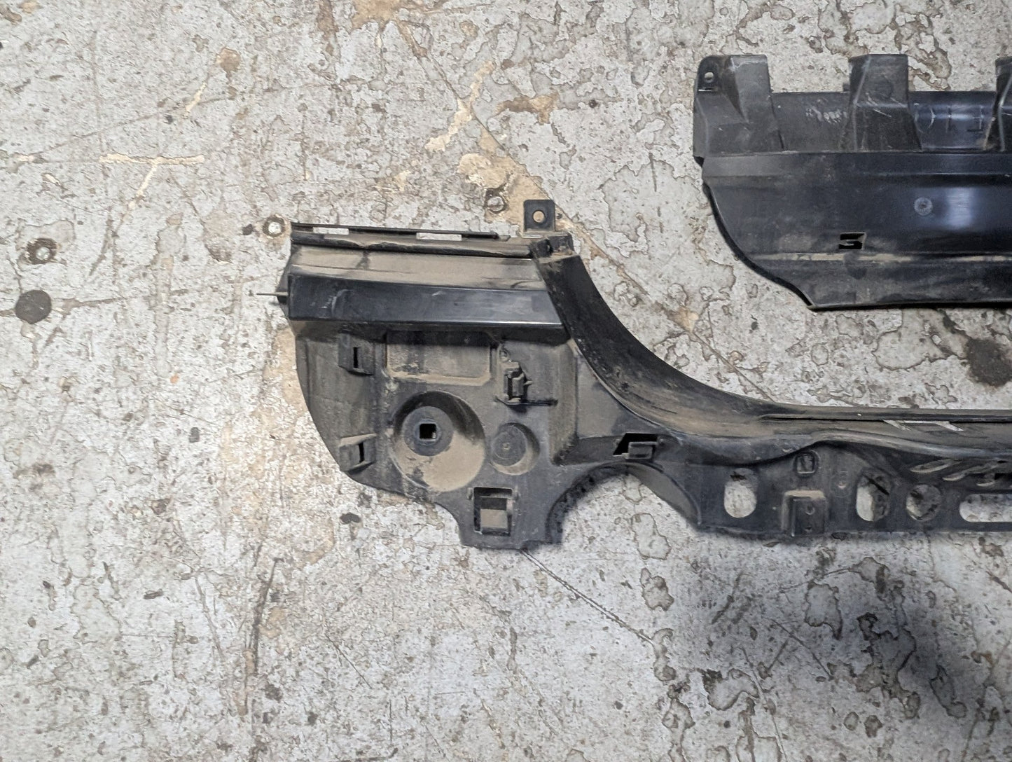 2011-2016 BMW 535i F10 Rear Left Right Center Bumper Support Brackets SET 7204017