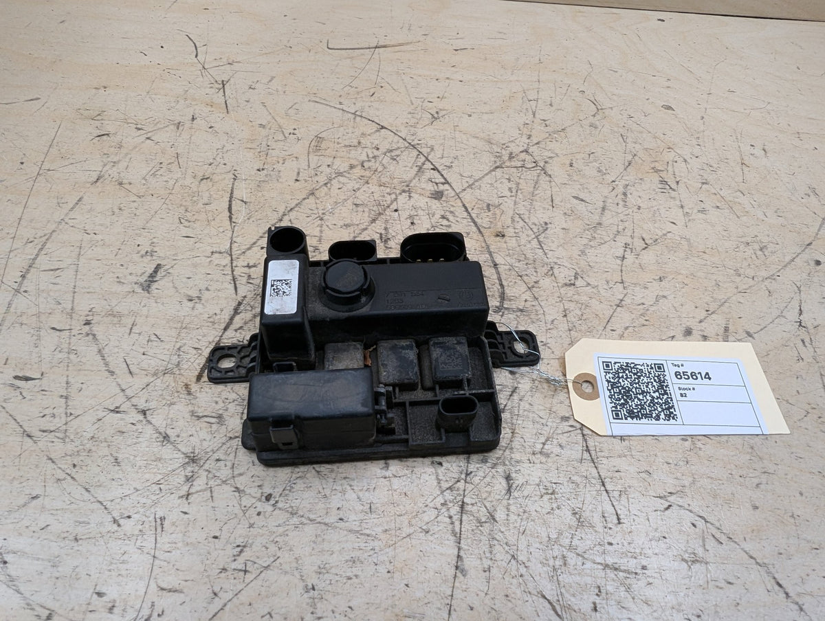 OEM BMW F10 F15 F22 F23 F30 F32 F33 F36 Integrated Power Supply Control Module
