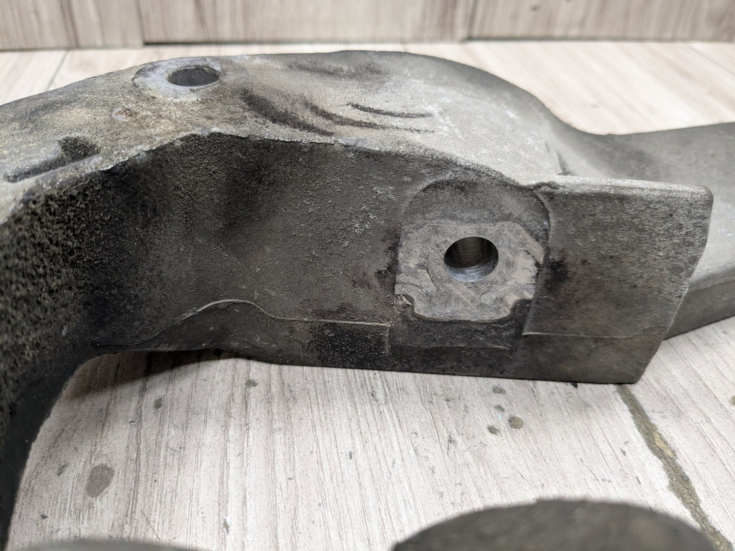 2019 - 2026 BMW X5 G05 Transmission Mount Bracket 8486998 N63B44M3
