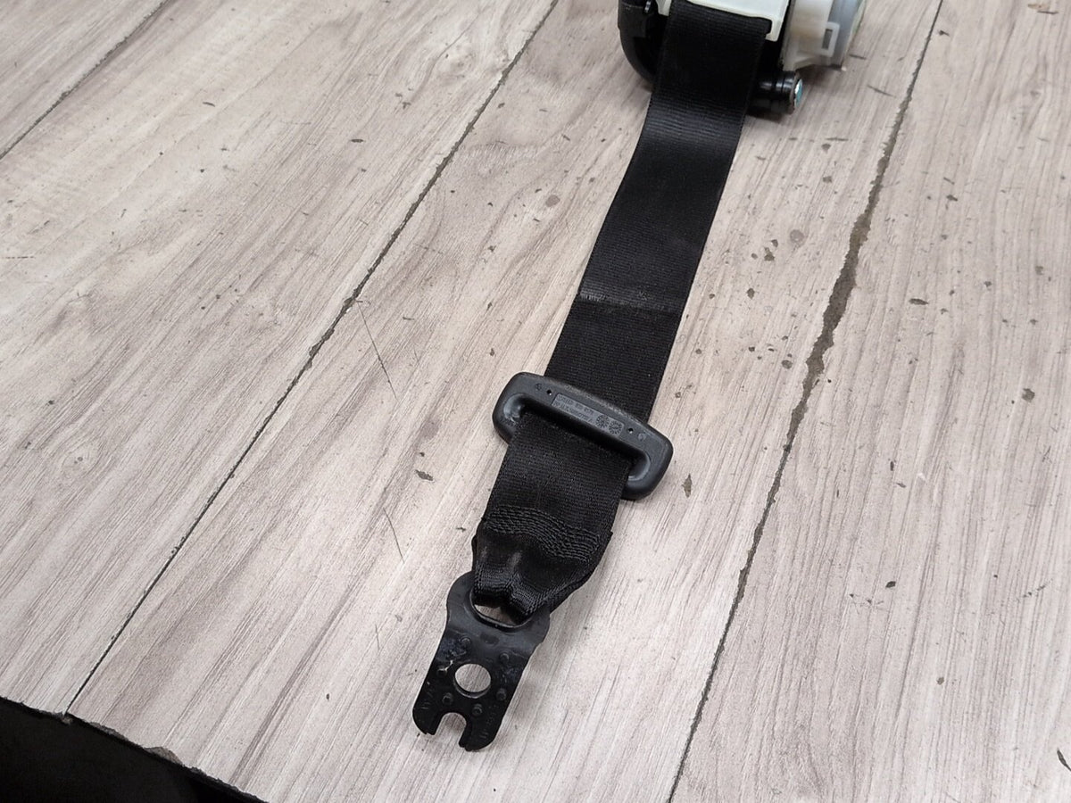 2015-2018 Audi Q3 8U Rear Left or Right Seatbelt Seat Belt Retractor 8U0857805A