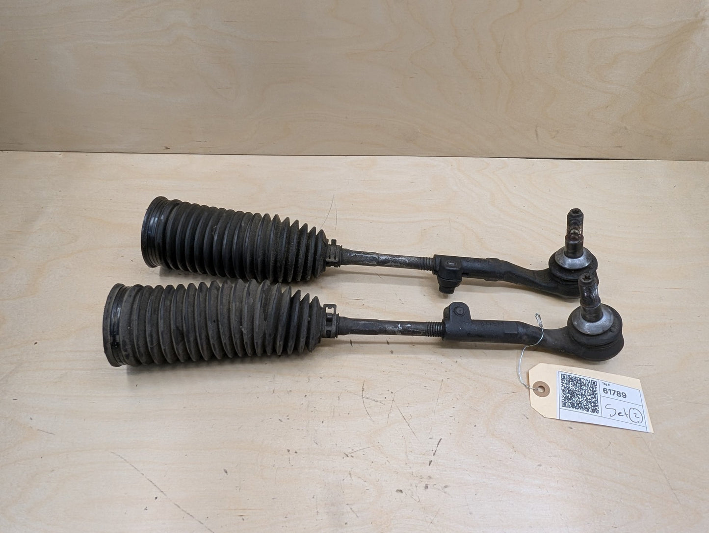 2007-2013 BMW 335i E93 Left Right Tie Rod W/ Boot SET 6765235