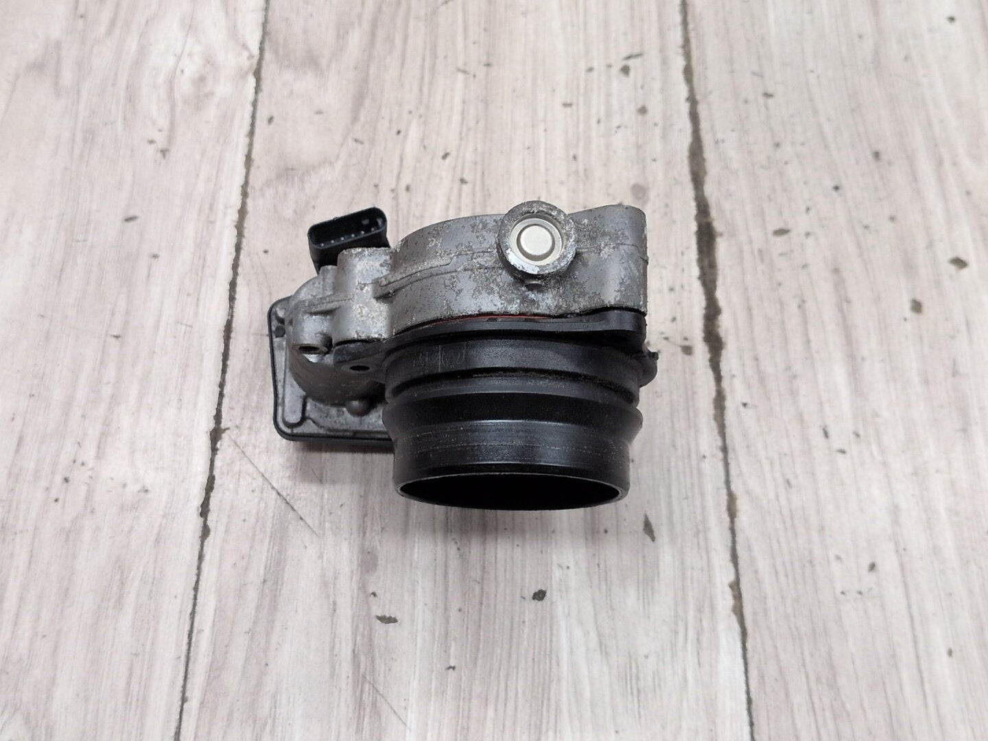 OEM BMW F39 F44 F48 F90 G05 G12 750 G30 M550 M8 Engine B46 N63 S63 Throttle Body