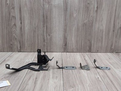 2011-2016 BMW 535i F10 Front Right Passenger Fender Brackets SET 7207210 OEM