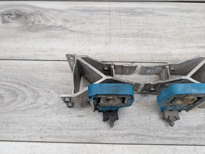 OEM BMW F90 F93 G11 G12 G16 G30 M5 Radiator Mount Support Bracket Left Right SET