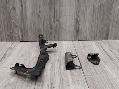 2008 - 2017 Audi S5 8T Front Left Driver Fender Brackets SET
