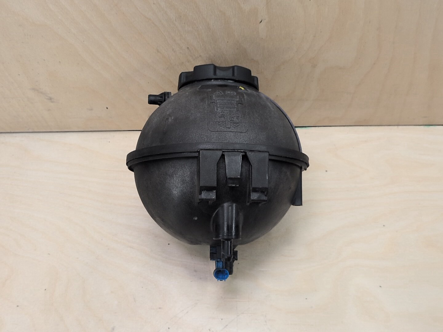 2011-2016 BMW X3 F25 Coolant Expansion Tank Reservoir 8616418