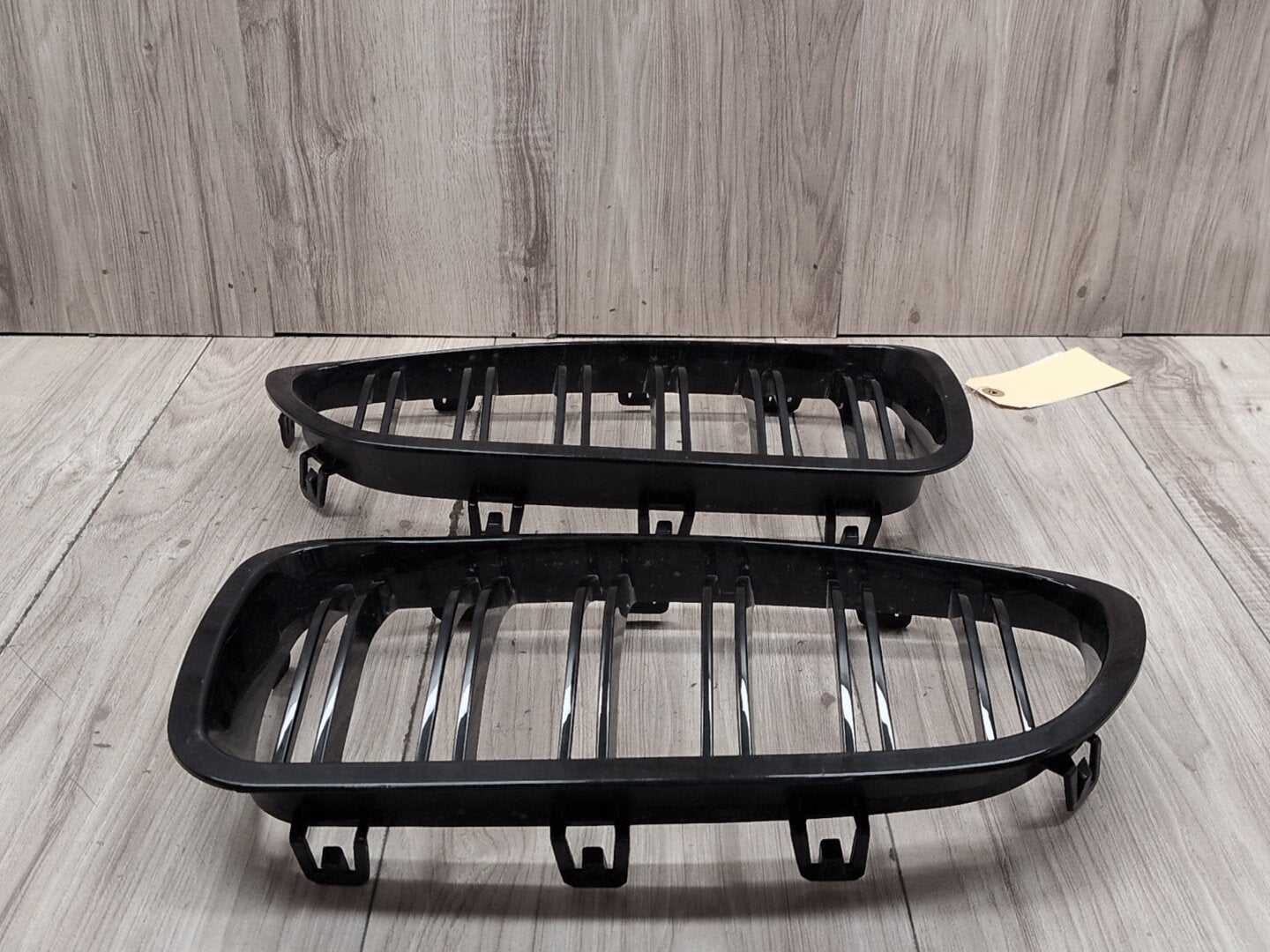 2011 - 2016 BMW 535i F10 Front Left Right Upper Bumper Cover Kidney Grilles SET 7412323 N55B30A