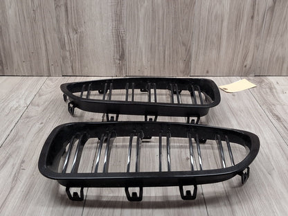 2011 - 2016 BMW 535i F10 Front Left Right Upper Bumper Cover Kidney Grilles SET 7412323 N55B30A