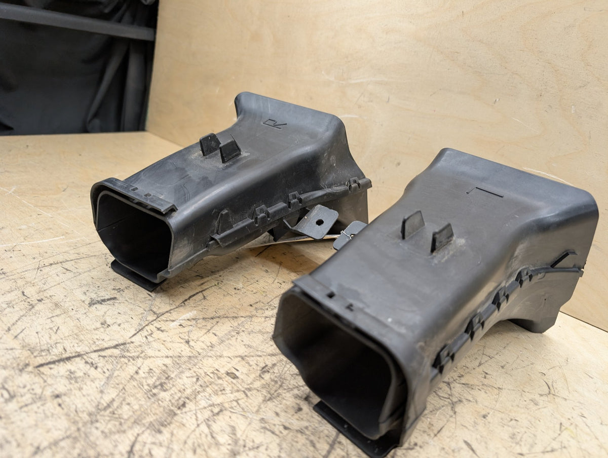 2019-2026 BMW 330i G20 Front Left Right Brake Air Ducts SET 7422277 OEM