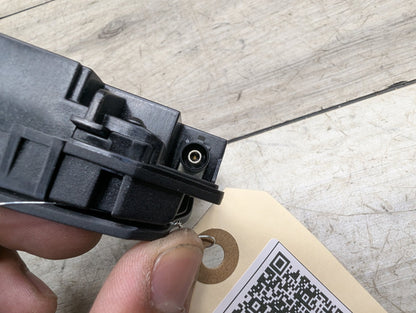 16-19 OEM BMW G11 G12 740 750 M760 Wireless Phone Charger Control Module