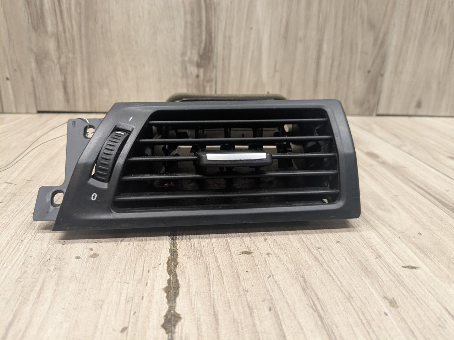 11-18 OEM BMW F25 F26 X3 X4 Front Right Passenger Dash AC Air Vent Grille
