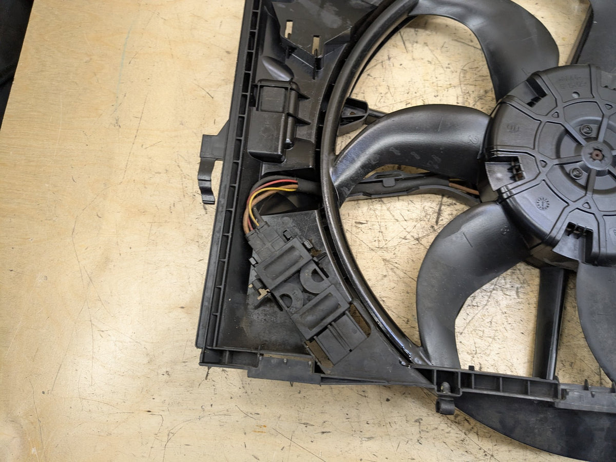 07-13 OEM BMW E82 E90 E92 335 Engine N54 N55 Radiator Cooling Auxiliary Fan 600W