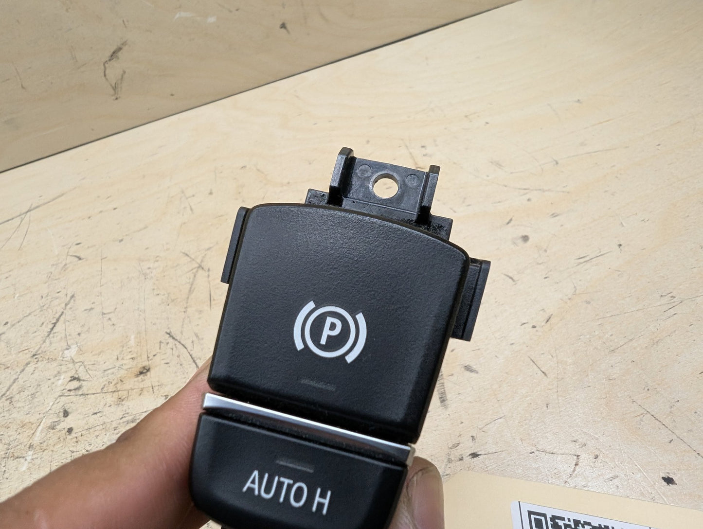 OEM BMW F90 M5 G30 G01 X3 G02 X4 F97 F98 Parking Brake Auto Hold Switch BLACK