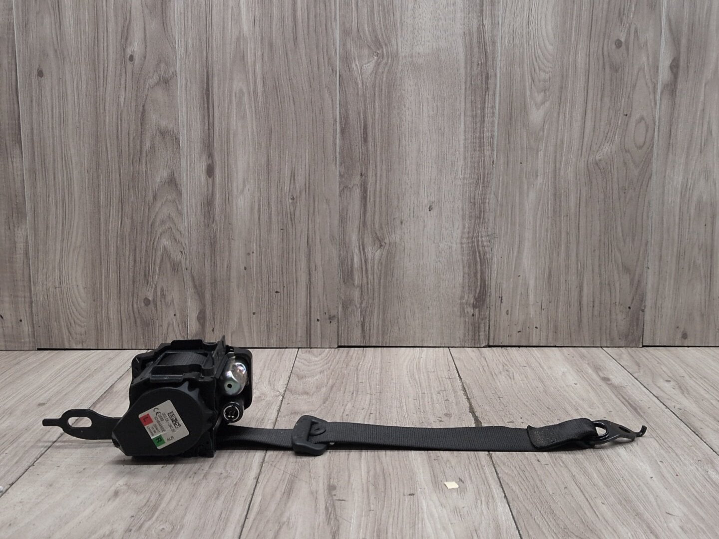 OEM BMW F90 M5 G30 530 540 Rear Left Right Upper Seatbelt Seat Belt Retractor