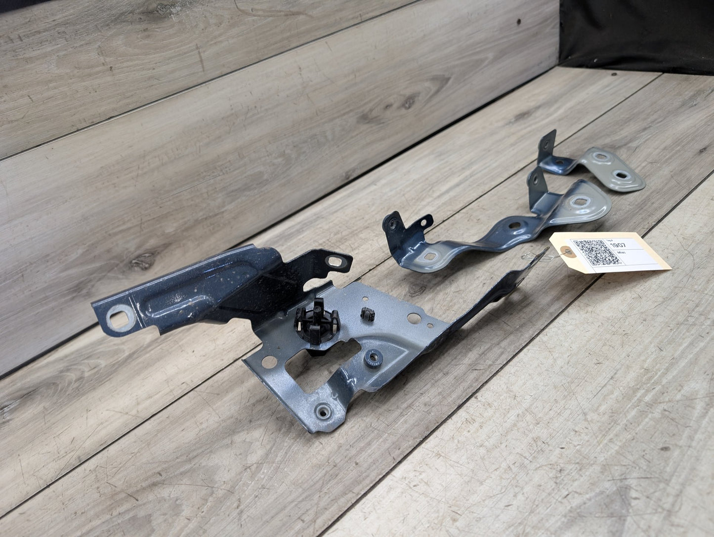2021-2026 BMW 430i G22 Front Left Driver Fender Brackets SET 7486805