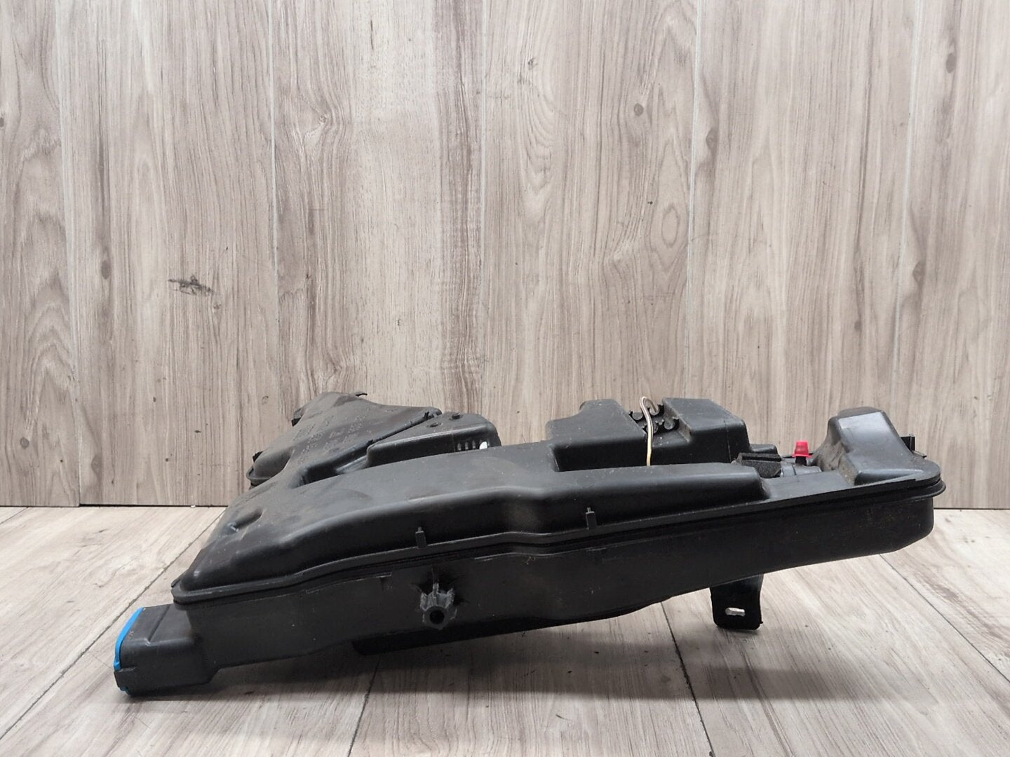 17-25 OEM Audi A4 S4 Windshield Washer Reservoir Tank Assembly 8W0955451L