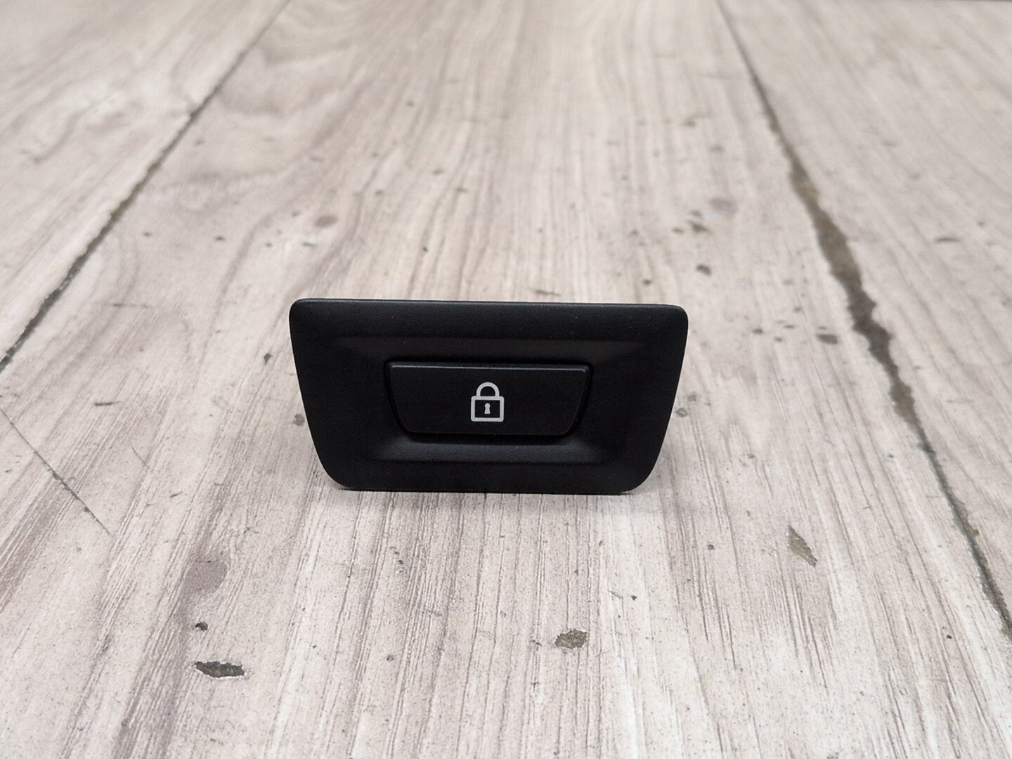 2012-2018 BMW M6 F06 Liftgate Trunk Lid Lock Unlock Switch 9275120