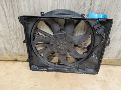 07-13 OEM BMW E82 E88 E90 E92 E93 N52 Radiator Cooling Auxiliary Fan 600W