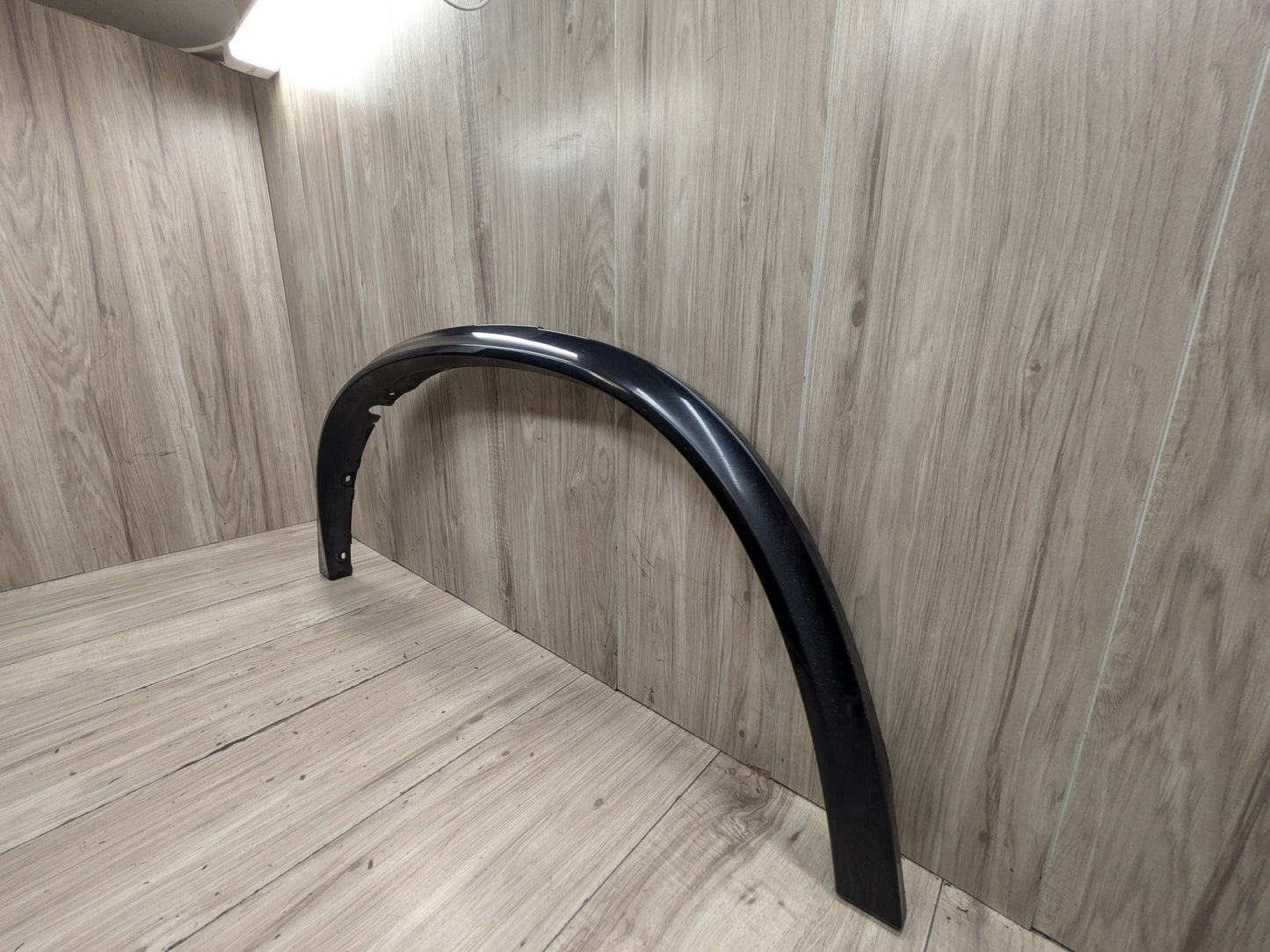 2015-2018 BMW X5 F85 Front Right Passenger Fender Flare Arch Trim Molding 7326052