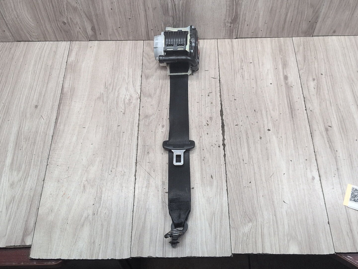 2015-2018 Audi Q3 8U Rear Left or Right Seatbelt Seat Belt Retractor 8U0857805A