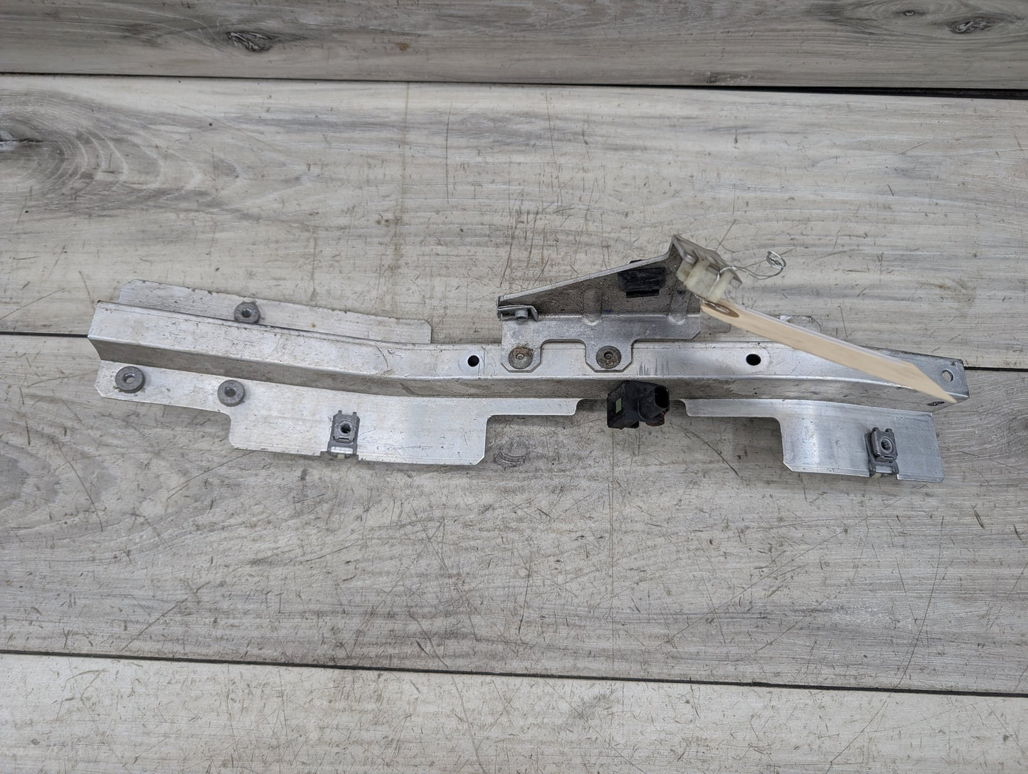 14-19 OEM BMW F15 F16 F85 F86 X5 X6 Left Driver Headlight Mount Support Bracket
