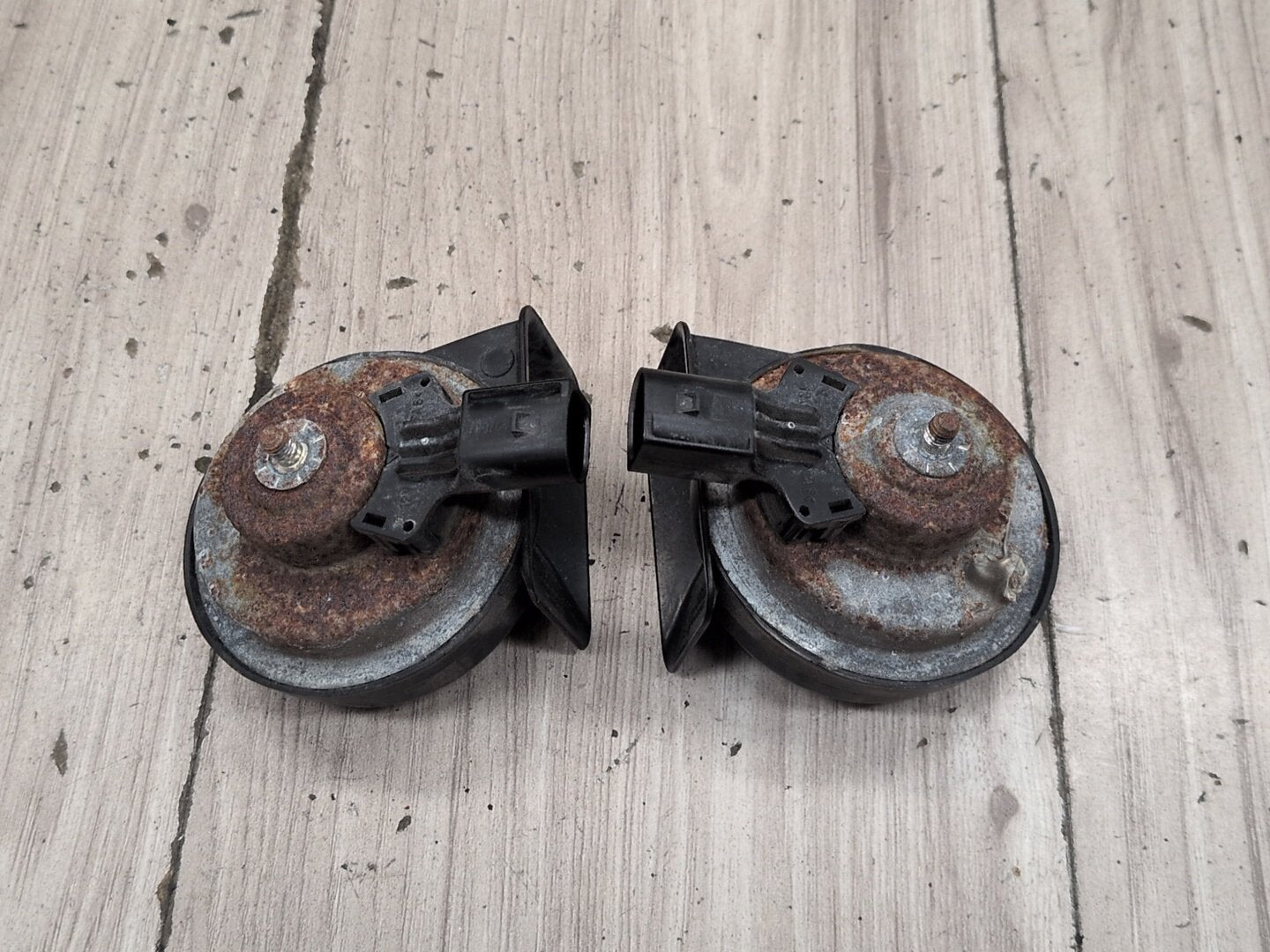 2015-2018 BMW X5 F85 Alarm Horns SET 7353191